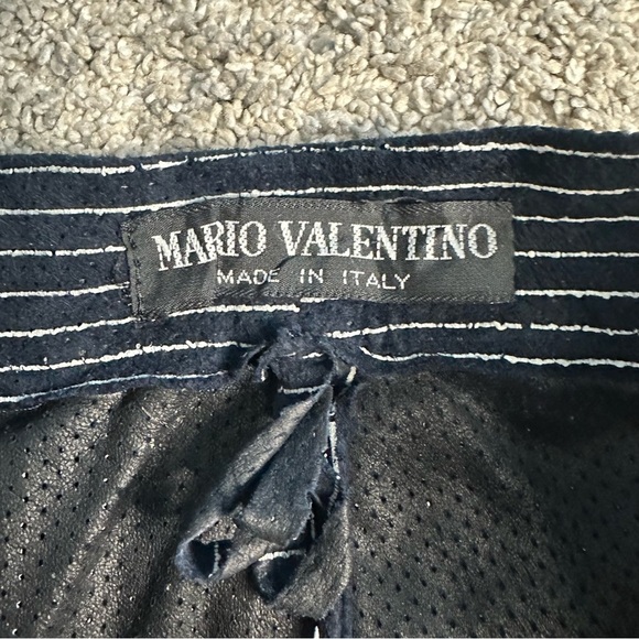 Mario Valentino leather maxi skirt 40 4 small navy white
Stripe lightweight blue - Picture 11 of 12